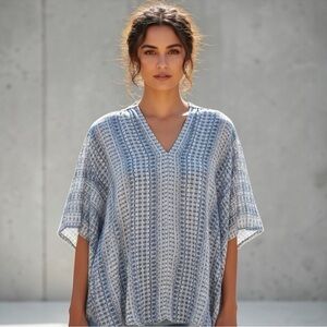 Vince Women’s Silk Double V-Neck Dolman Oversized Printed Blouse In Size Medium